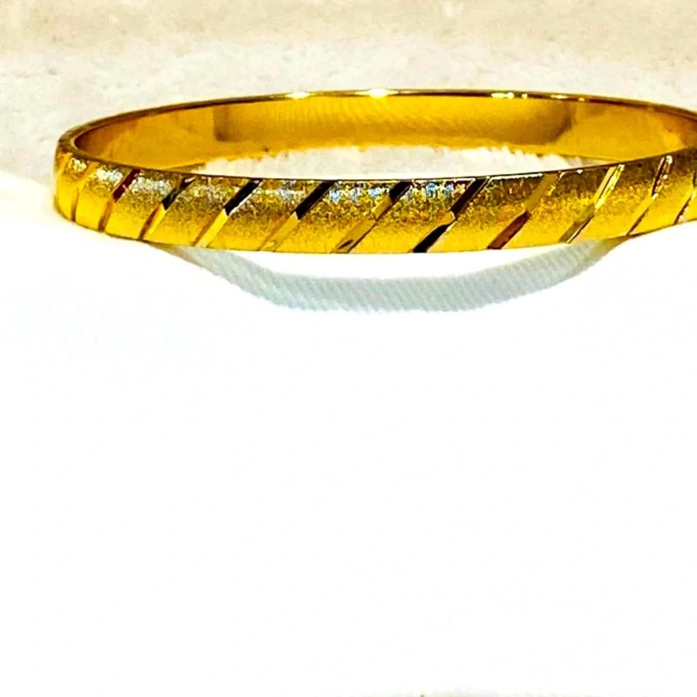 Monet Bracelet - Picture 4 of 12